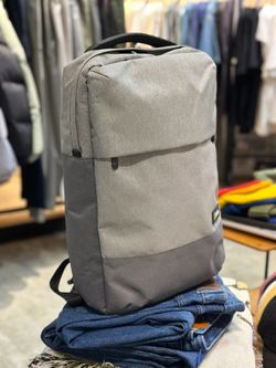 NATIONAL GEOGRAPHIC Backpack/Laptop Bag, Gray NGS5602, BRAND NEW, unopened