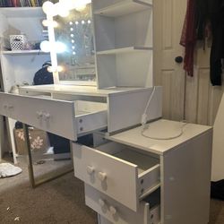 Nice White  & Gold Vanity With Mirror & Lots Of Storage 
