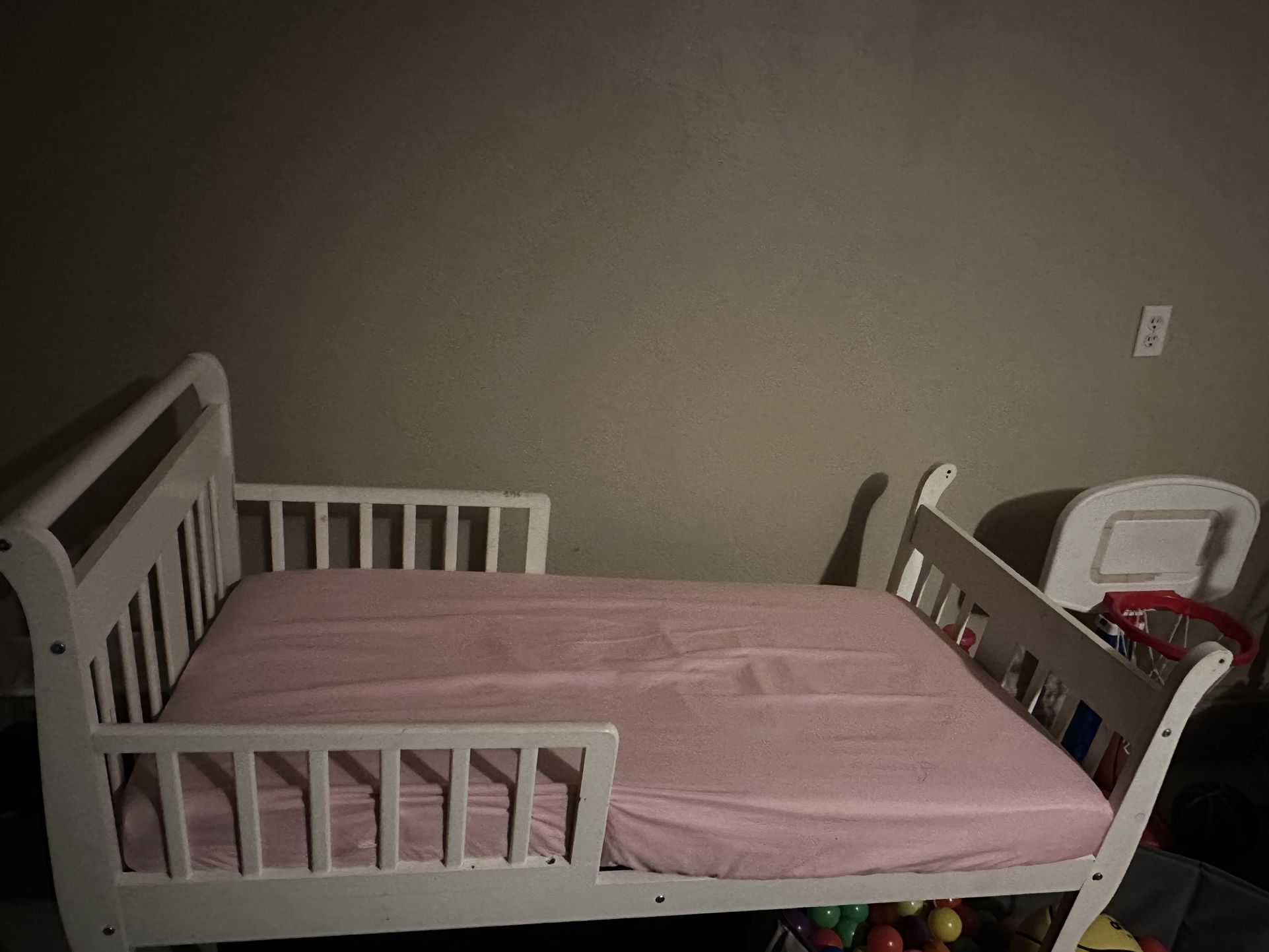Toddler Bed W/mattress 