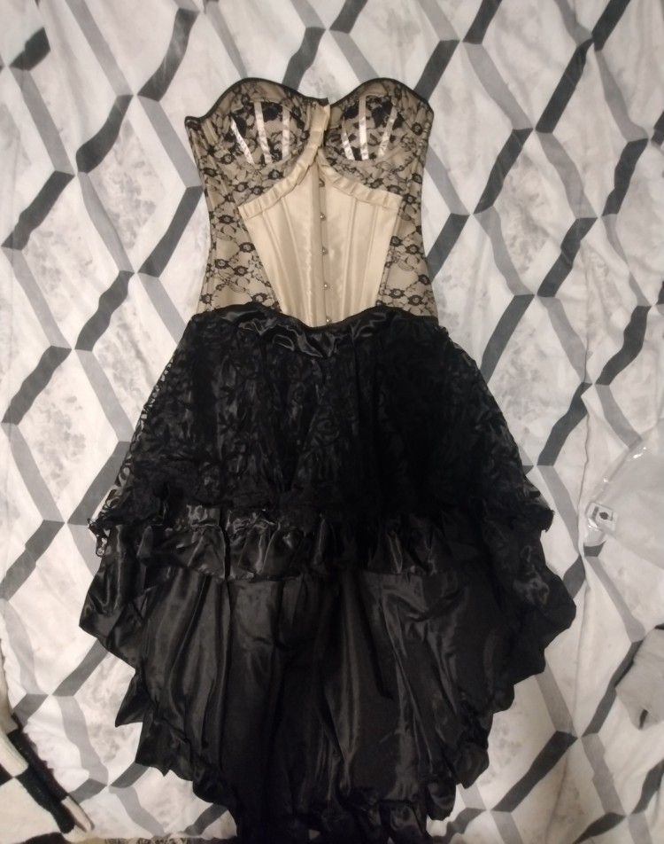 New Victorian Gothic Corset And Skirt