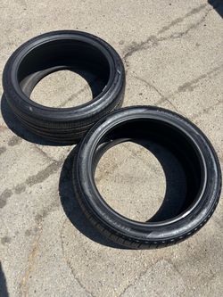 2 Goodyear ties 235/40R19