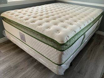 14in Queen Size Elite Organic Superior Hybrid Gel Memory Foam Pillow Top Mattress and Boxspring