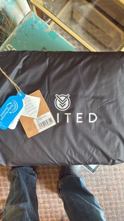 Voited surf poncho