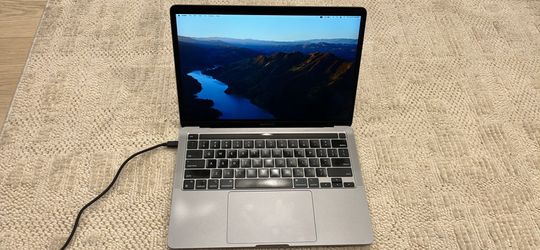 MacBook Pro 2022 13-Inch M2 Chip
