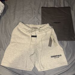 Size Small Essential Shorts Light Oatmeal