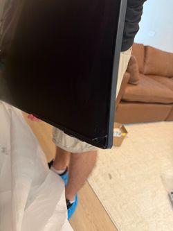 Brand New 77 inch SAMSUNG TV S95D BROKEN