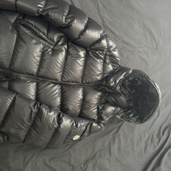 Monclear Maya Size 6 ( Black )