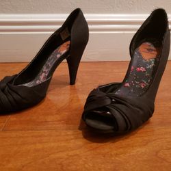 FREE ELEGANT HIGH HEELS