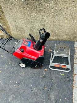Snowblower & ￼dirtbike stand
