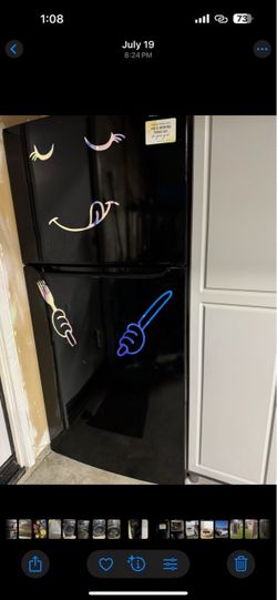$199 standard size working refrigerator black clean Frigidaire