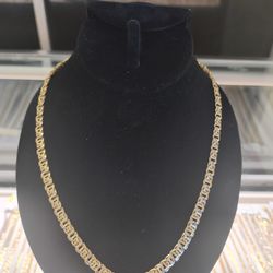 14k Gold necklace 25 .1 grams 22long layway available 10% dwon if you interested please make sure you ask for Maribel thank you