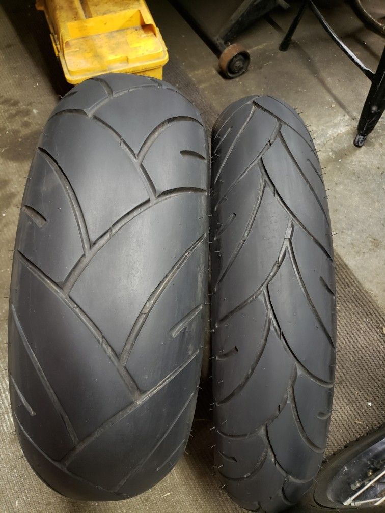 Motorcycle tires