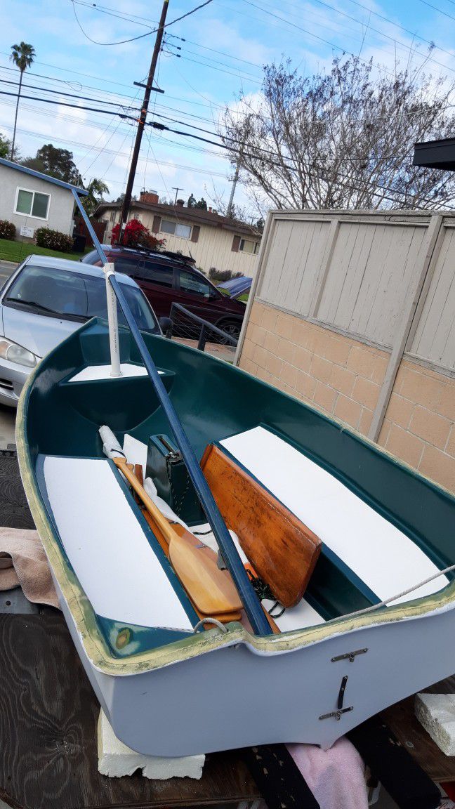 10 ft fiberglass sailing dinghy 