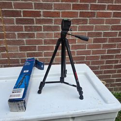 Bosch Tripod for Laser Levels & Measuring Tools