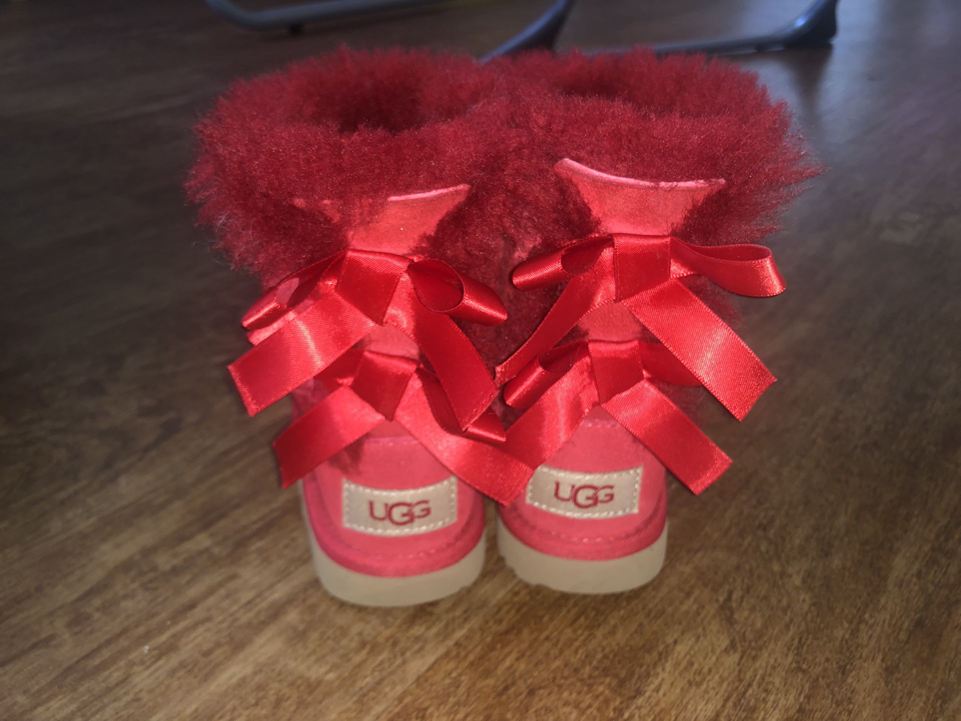 Uggs Bailey Bow II Ribbon Red