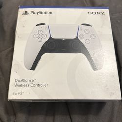 PS5 CONTROLLER 