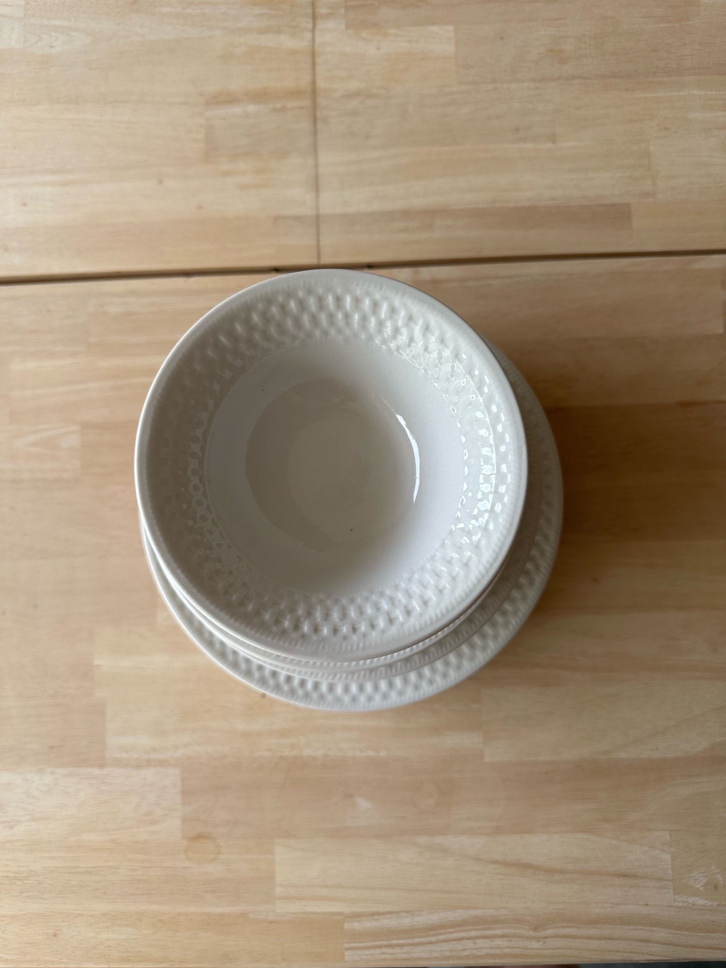 23-Piece White Textured Dinnerware Set