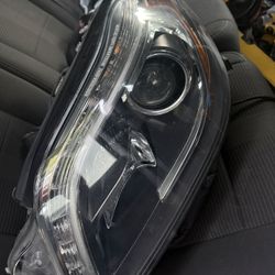 2014 GL450 Headlight Driver Side