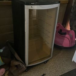 Free wine cooler 38 x 20 x 20