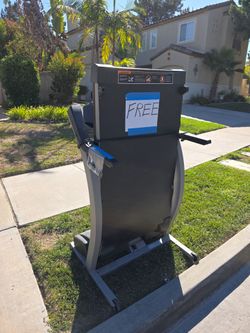 Free treadmill