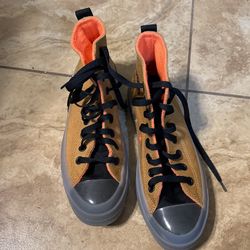 Converse Unisex Men Size 6.5 & Wo’s Size 8.5