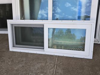 48x17 Bathtoom window- Obsure- xo