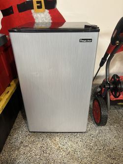 Magic Chef Mini Fridge