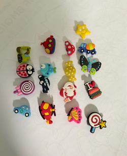 17pc Crocs Charms Lot A – Cute Animal & Food Jibbitz Mix Bundle