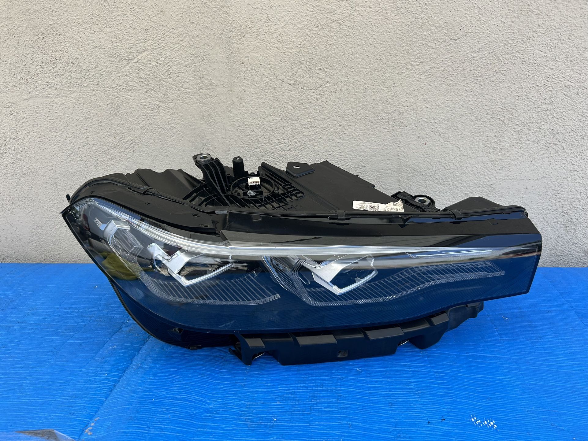 OEM| 2019 - 2022 BMW X7 G07 LED Headlight (Right/Passenger)