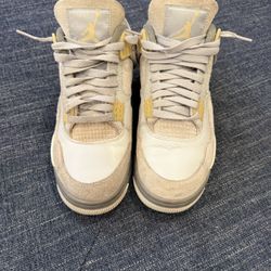 Jordan 4s
