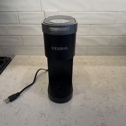 Keurig Single-Serve Coffee Maker Black