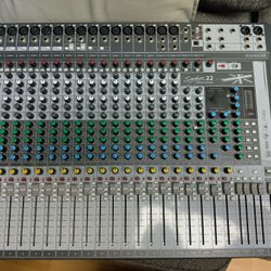 Soundcraft Signature 22mk 