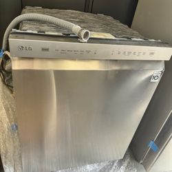 LG Front Control Dishwasher - Stainless Steal 