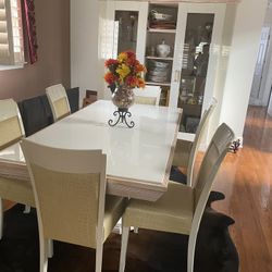 Beautiful Elegant Dining Room Set For 6