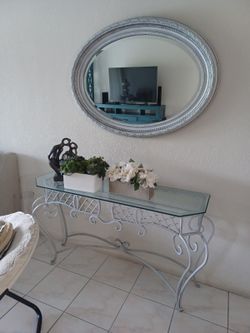 Set Mirror And Table 