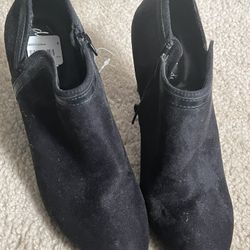 Dexiflex Comfort- Size 8 Black Suede