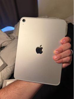 iPad A16 NEW NEVER USED IN BOX