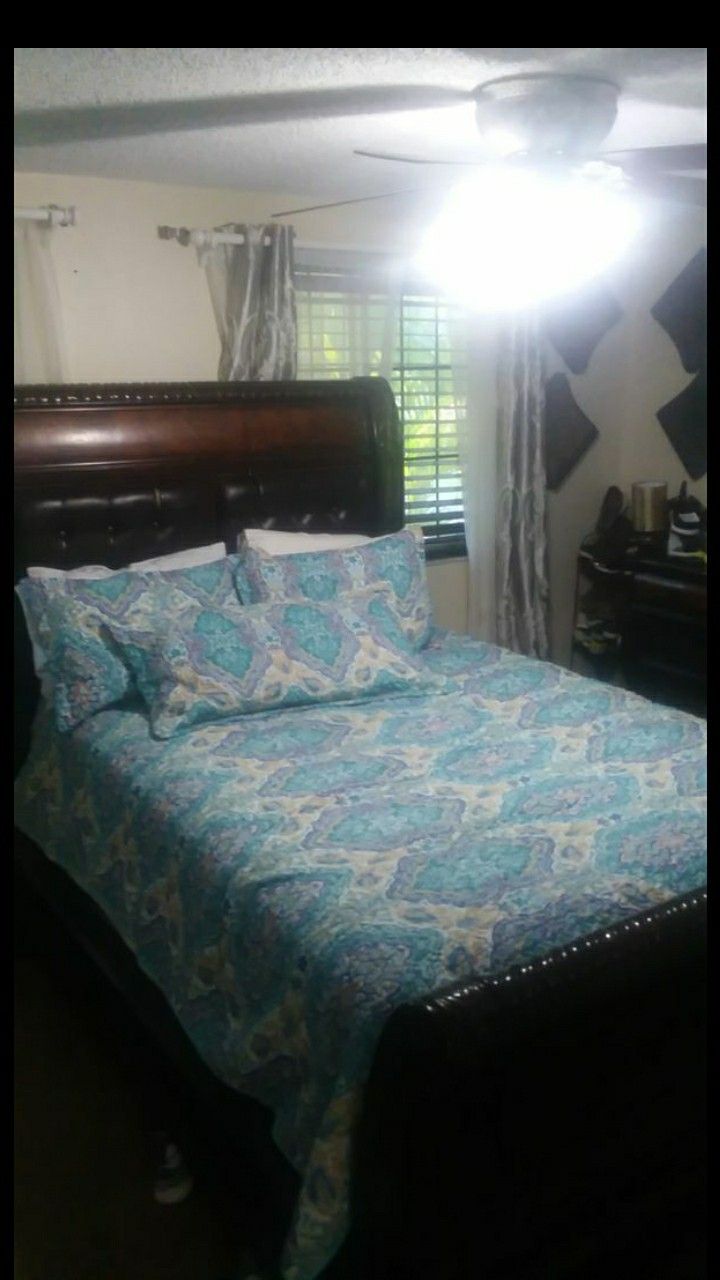 Queen bed frame and box spring