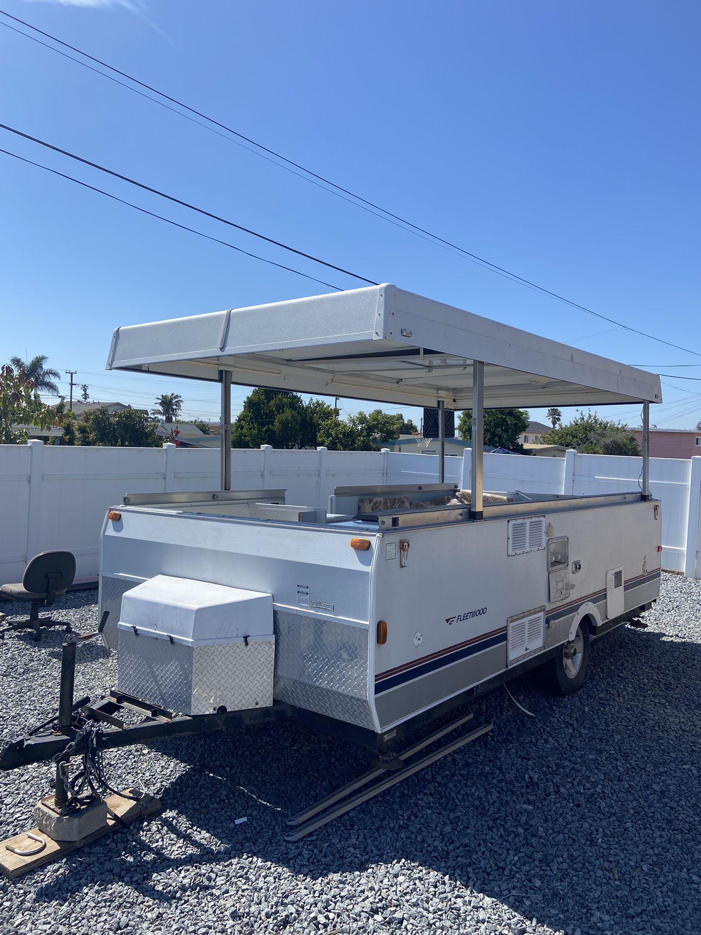 Pop up Camper