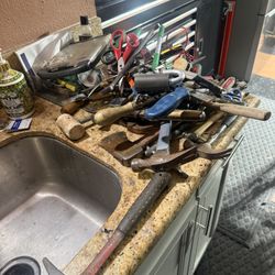 Huge Group Of Hand Tools 110 For All Or $2 Each 