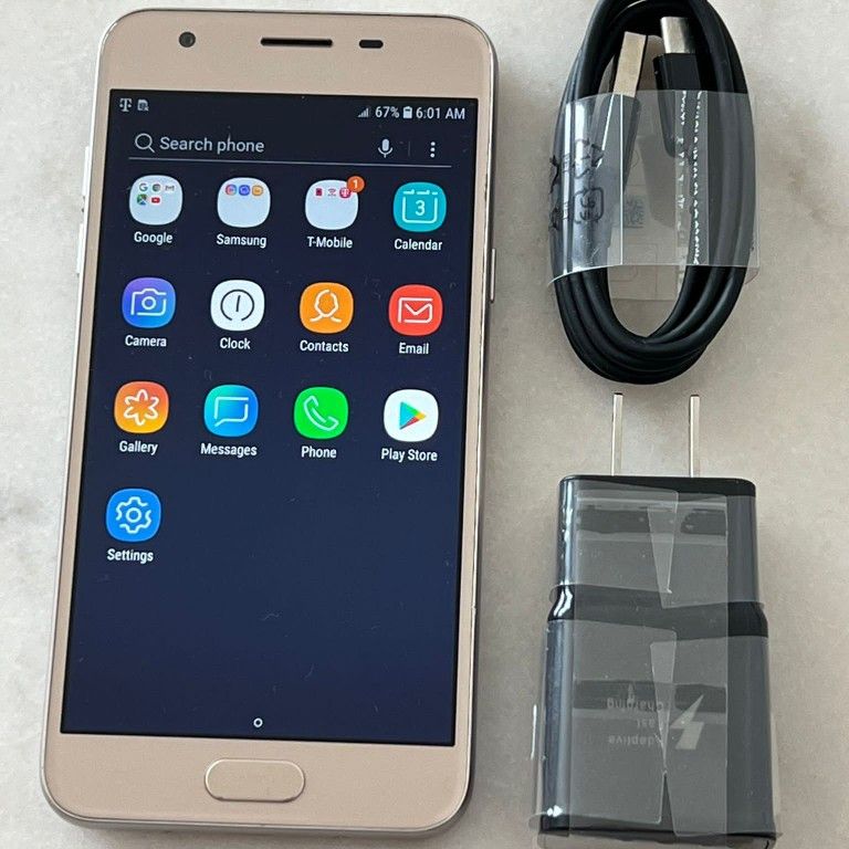 Samsung Galaxy J3  , Unlocked   for all Company Carrier ,  Excellent Condition  Like New 