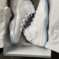 Jordan 11 Legend Blue White Size 7.5 Women / 6 Youth Grade School