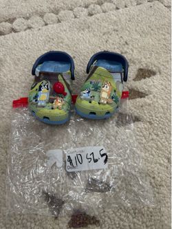 Size 2.5 bluey crocs $10