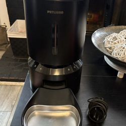 Automatic Pet Feeder With Camera And Wifi