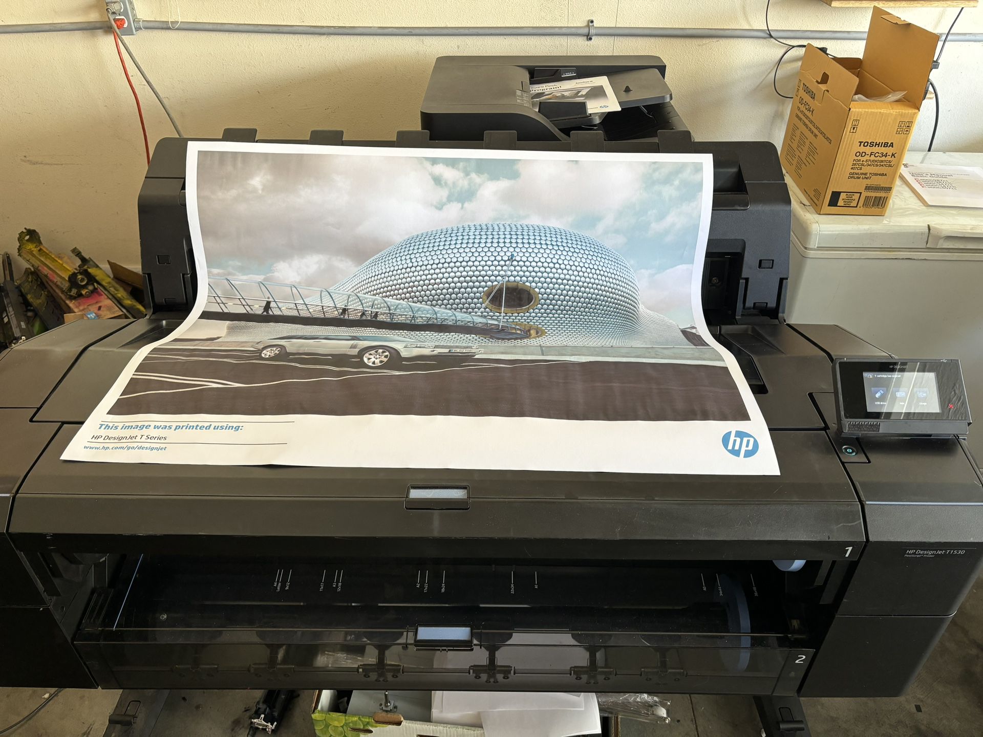 Hp Designjet T1530 36inch Wide Format Printer Color/black And White