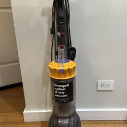 Dyson Ball Multifloor Bagless Vacuum 