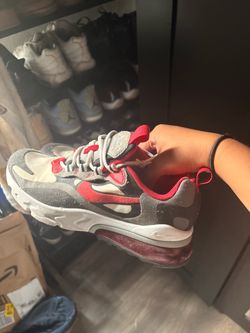 NIKE Air max 270 UNIVERSITY
