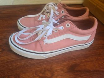 Like New pink vans size 8