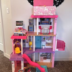 Barbie House + Plus!