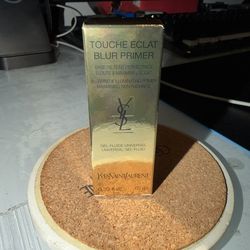 Yves Saint Laurent Touche Eclat Blur Primer